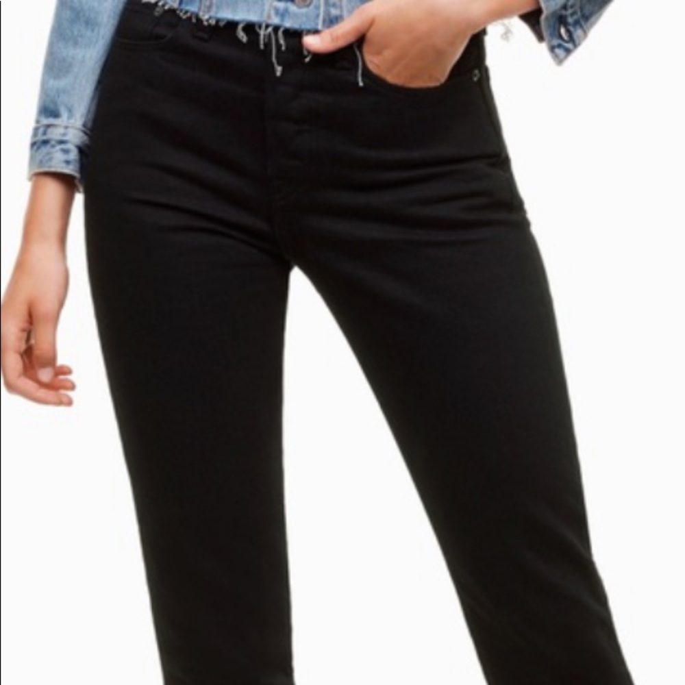 Levi’s Ultra Black Wedgie Jeans sz28 from Aritzia